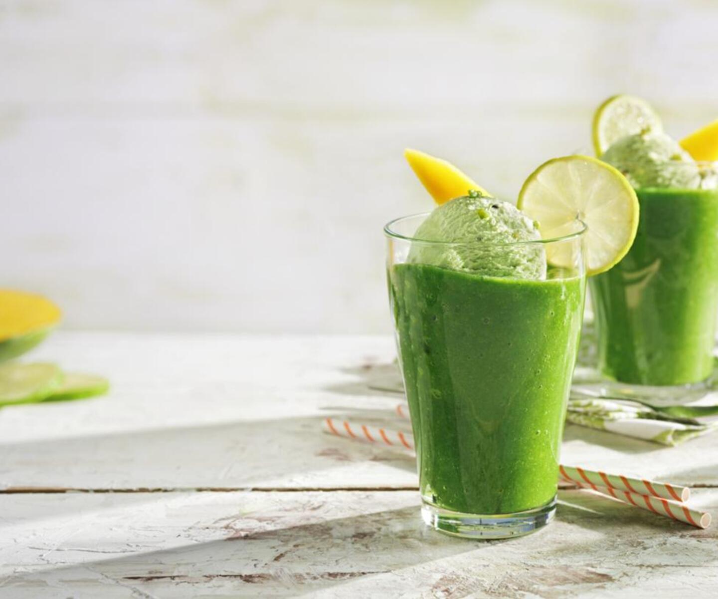 Groene smoothie met spinazie, paksoi en fruit | bofrost*