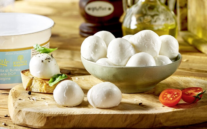 Mini mozzarella di Bufala Campana DOP (Numéro d’article 07030)